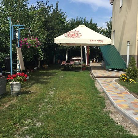 Гостевой Дом «Anika» Ivankov  Bagian luar foto